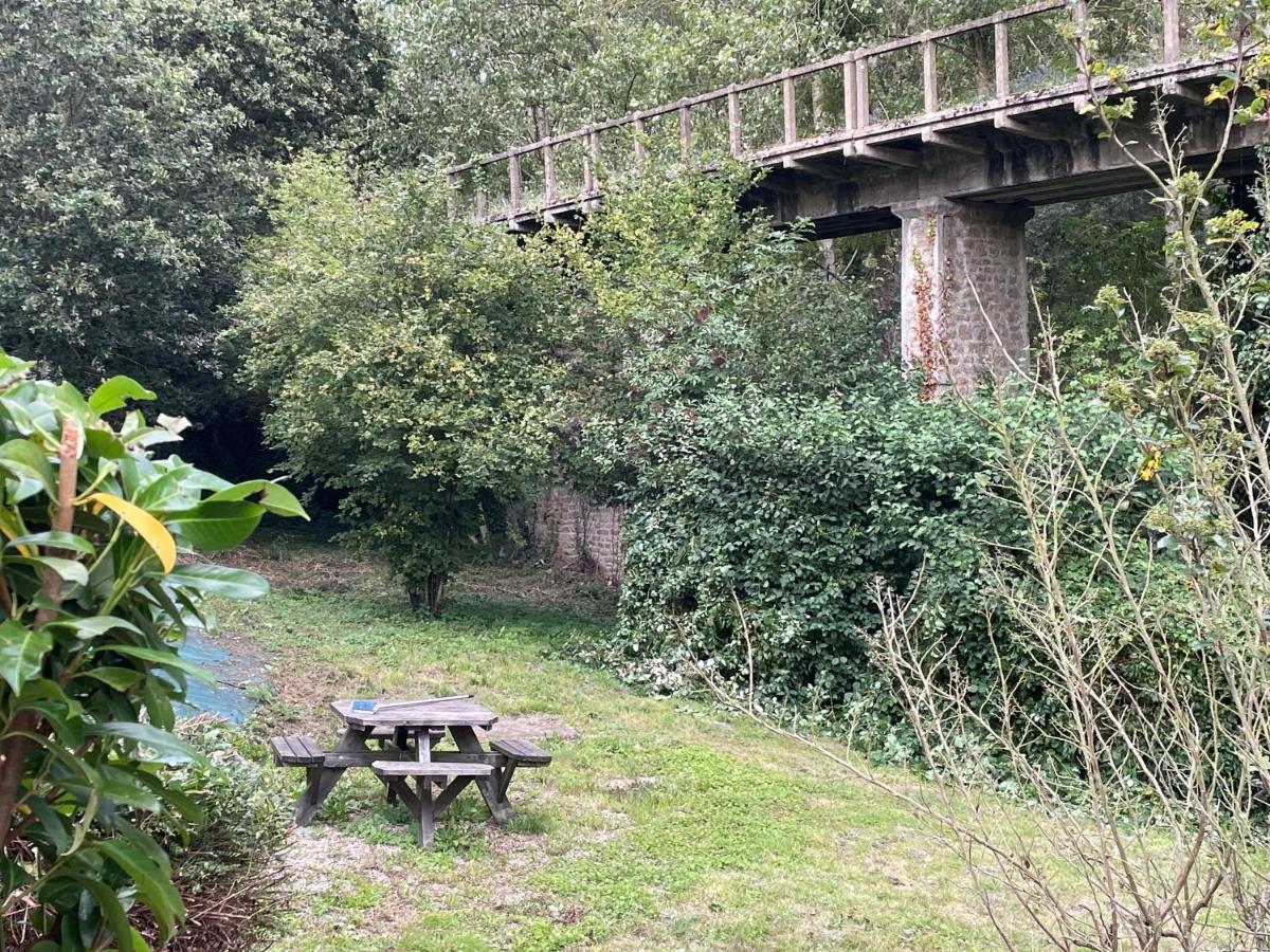 Maison Du Viaduc Du Bout De La Ville Lescouet-Jugon Zewnętrze zdjęcie